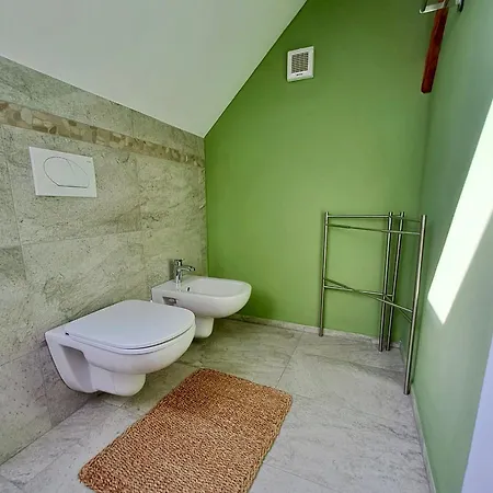 Entire Loft Close To Beautiful Logar Valley Kwatera prywatna *