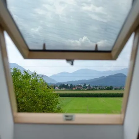 Entire Loft Close To Beautiful Logar Valley Kwatera prywatna *